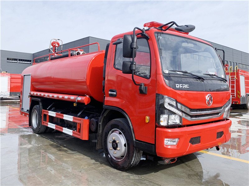 東風7.5噸消防灑水車