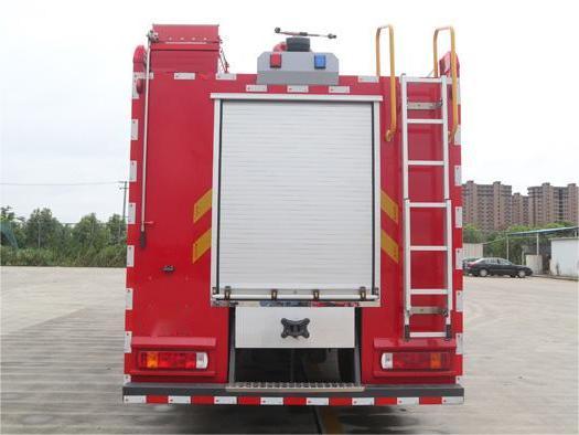 豪沃5噸泡沫消防車