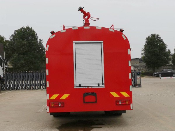 東風(fēng)天錦12噸多功能消防灑水車(chē)