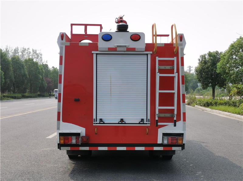 五十鈴2.5噸泡沫消防車
