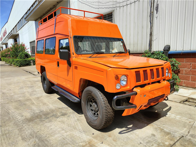 勇士森林越野消防運(yùn)兵車