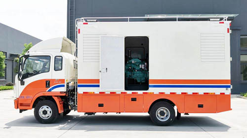 重汽豪沃電源車（50-150kw）