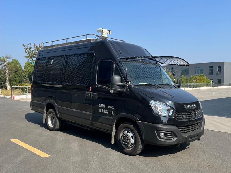 依維柯運(yùn)兵車（7人）