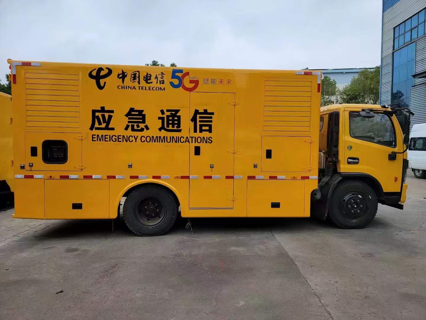 東風大卡電源車(50-150kw)