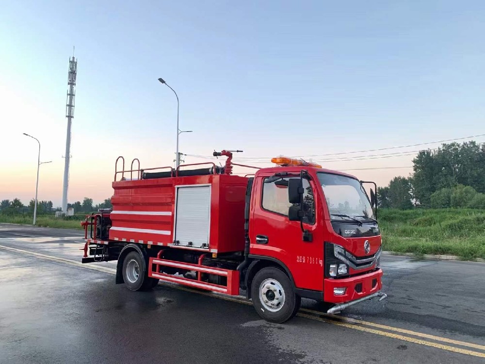 多功能消防灑水車