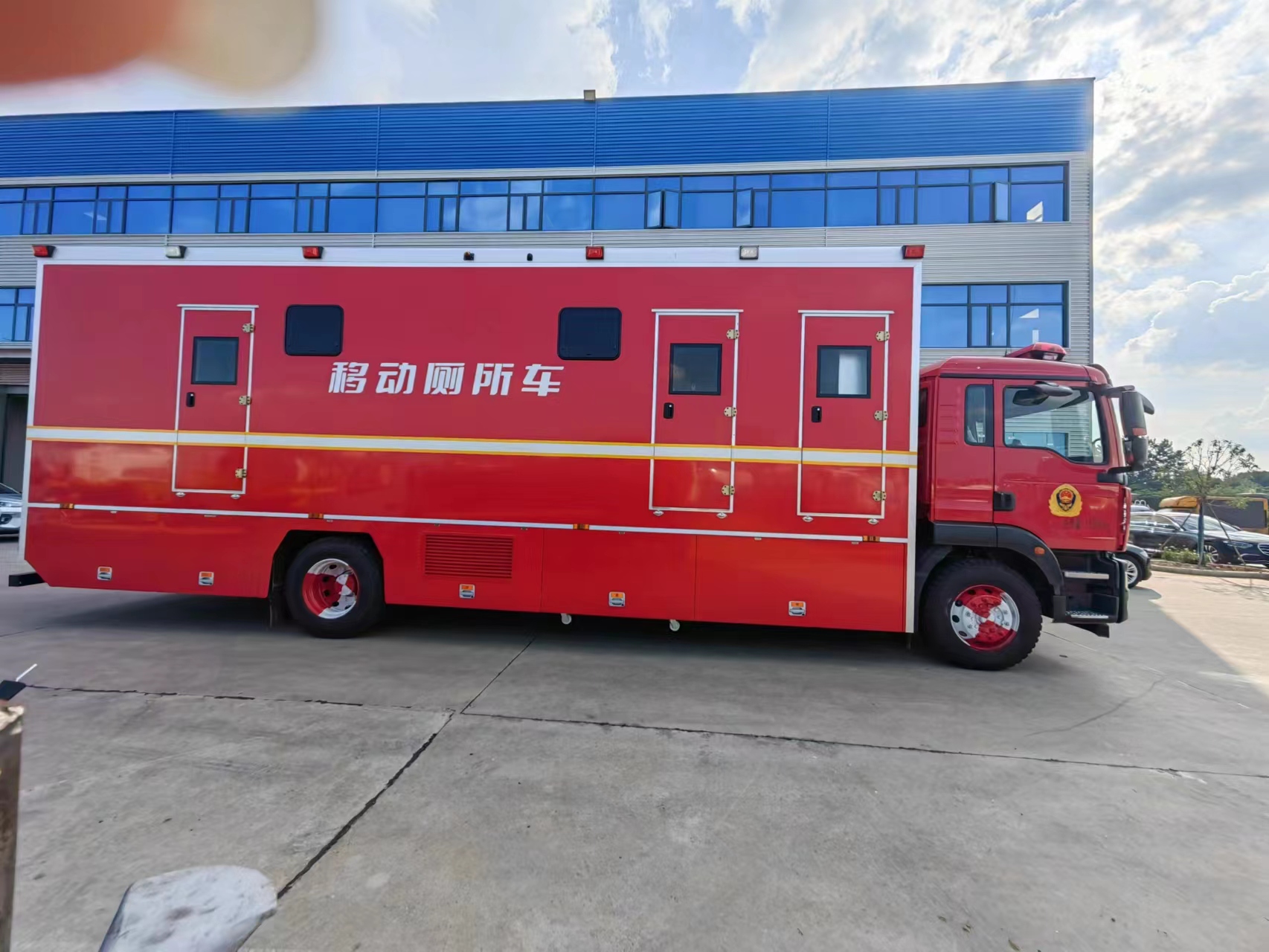汕德卡-廁所車