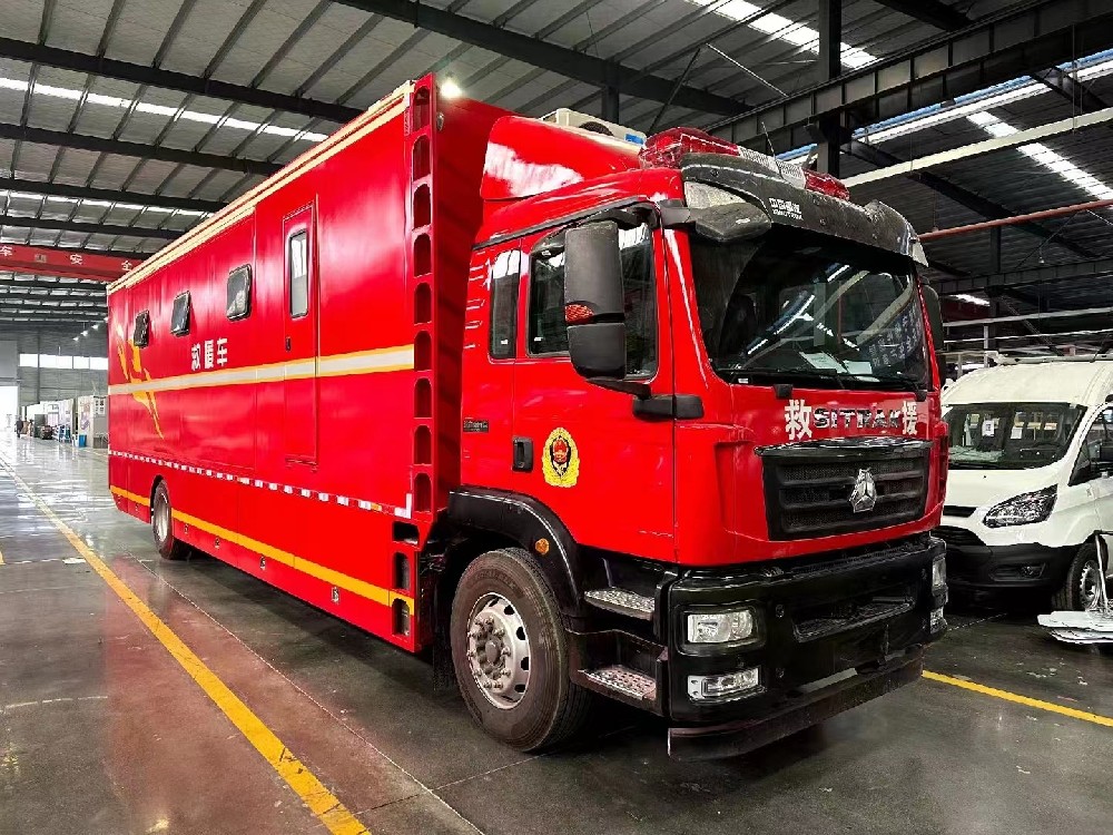 汕德卡宿營車