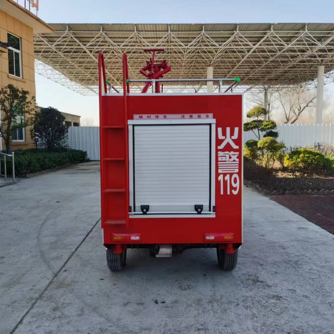 電動四輪消防車