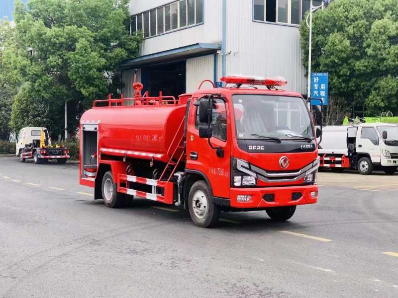 東風5噸消防灑水車
