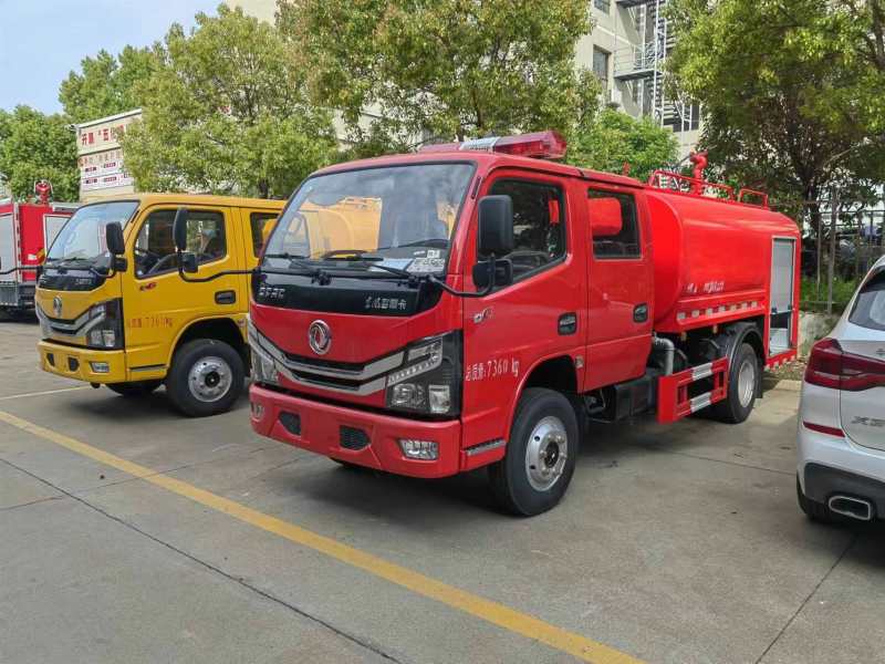 東風(fēng)5噸消防灑水車