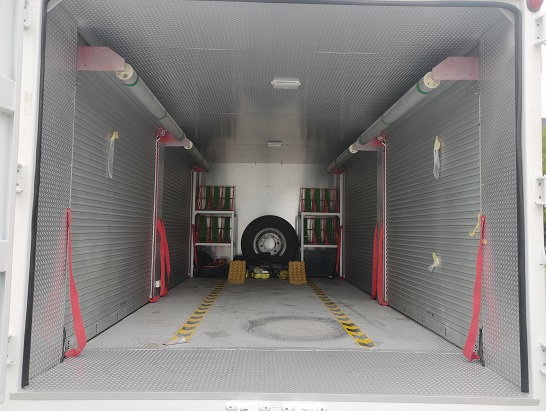 機(jī)器人裝備運(yùn)輸車