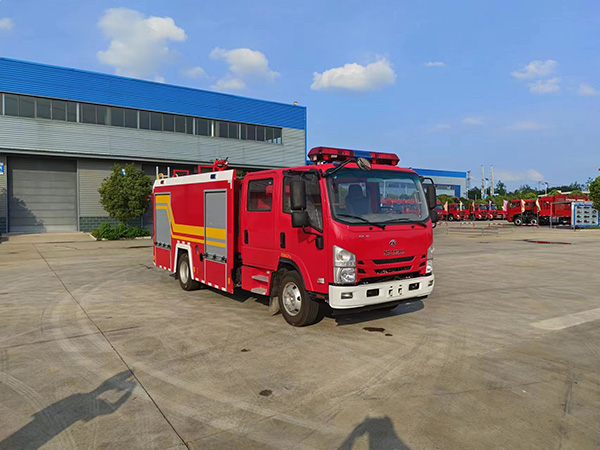 五十鈴3.5噸水罐消防車