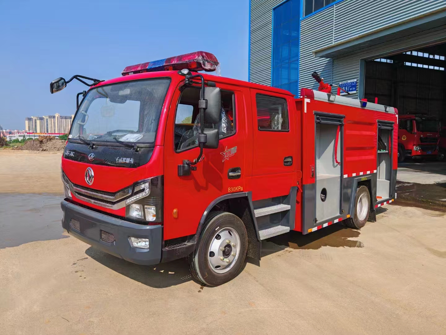 東風5噸水罐消防車