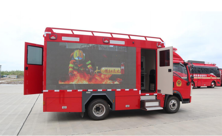 重汽豪沃宣傳消防車6330