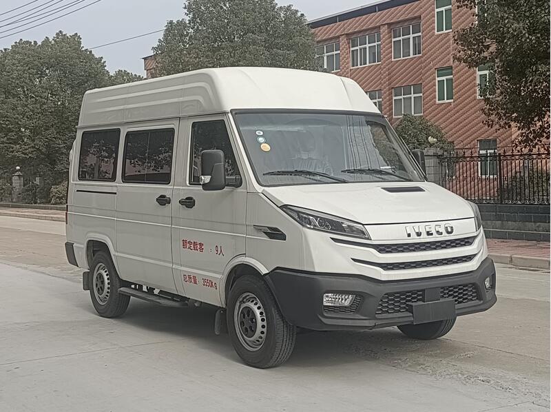依維柯運(yùn)兵車（9人）