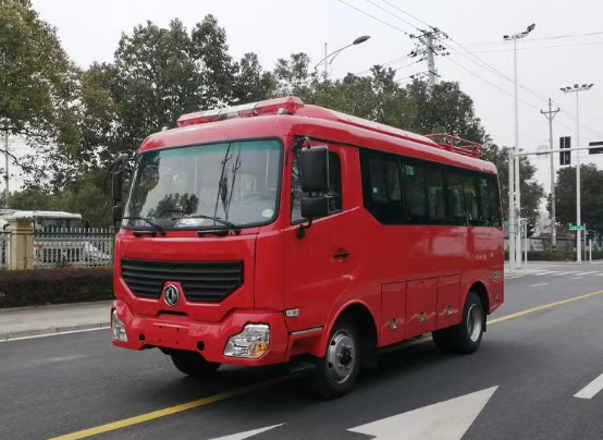 東風四驅(qū)森林消防運兵車
